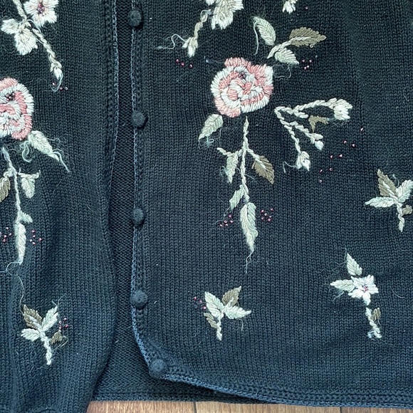 Grannycore cotton blend black cardigan with floral embroidery - Picture 4 of 9